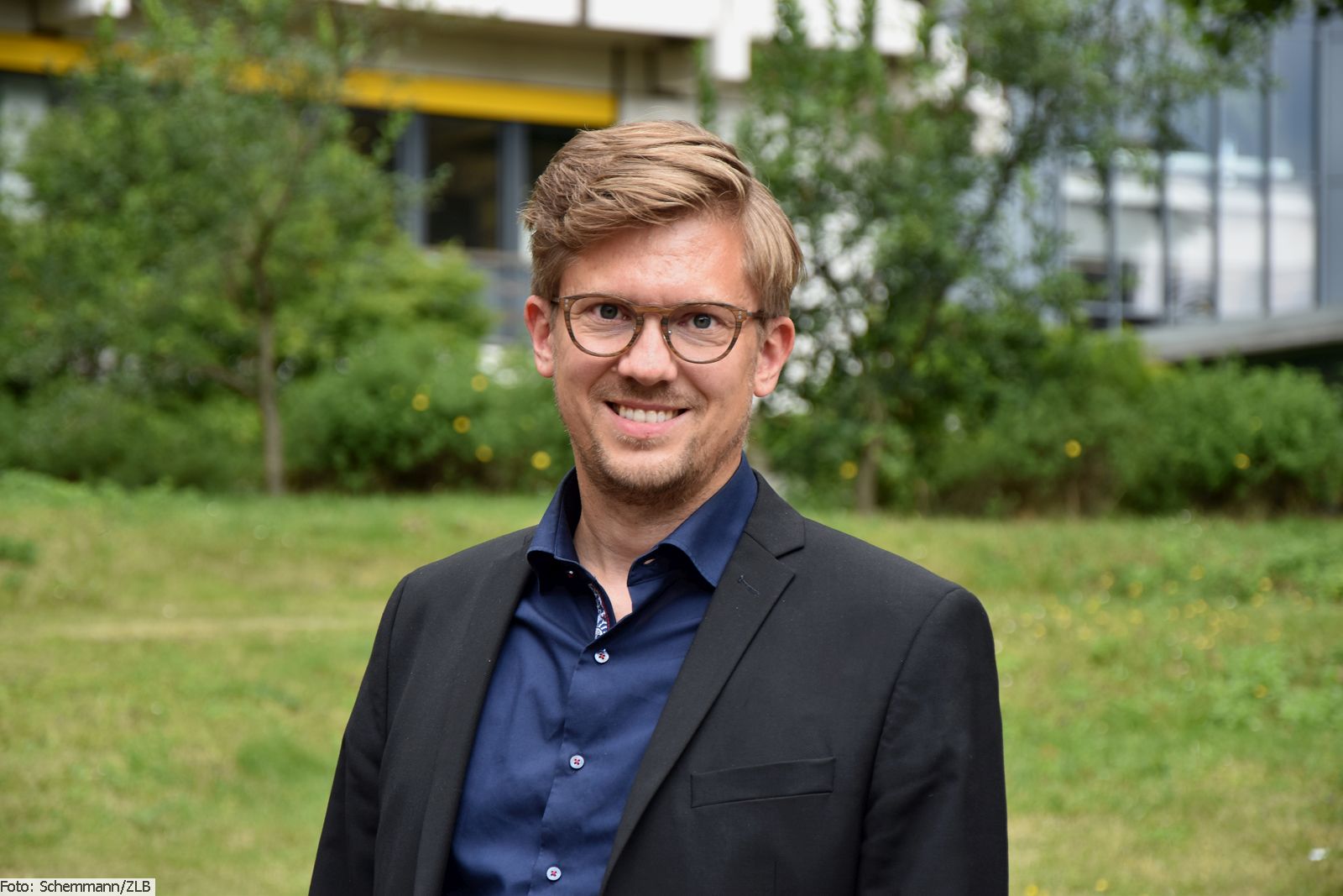 Professor Dr. Florian Schacht