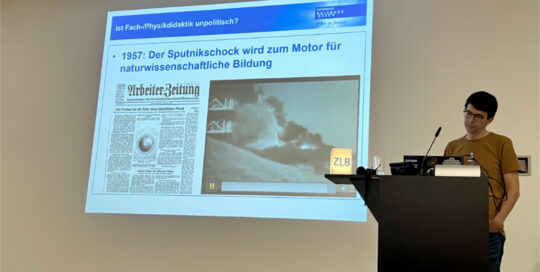 Prof. Dr. Hendrik Härtig bei der Vortragsreihe Bildung für Toleranz