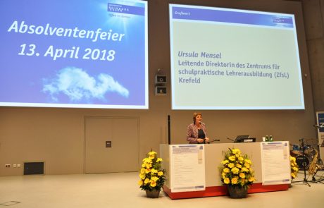 Ursula Mensel, die Leiterin des ZfsL Krefeld